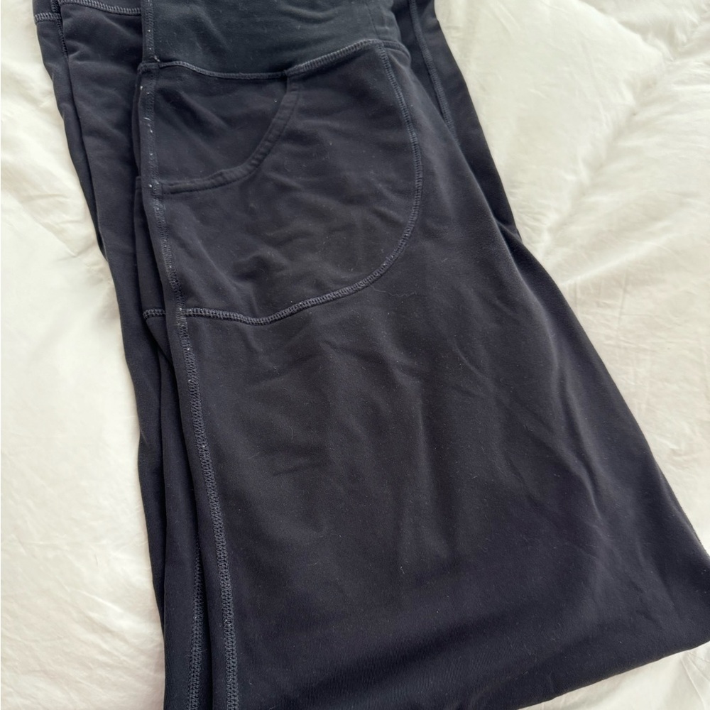 Lulu lemon selling as a set only still pant and tops